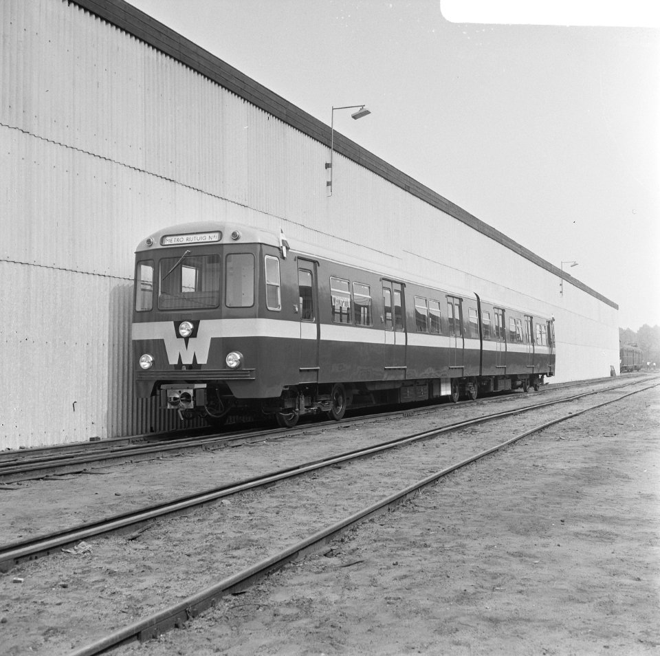 Eerste Metro-treinset voor Rotterdam klaar, Bestanddeelnr 919-1615