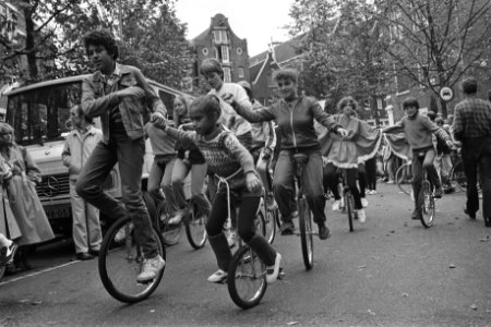 Eerste nationale eenwielwedstrijden in Amsterdam, Bestanddeelnr 932-7185 photo