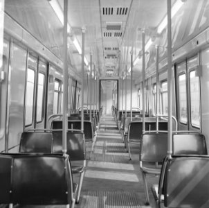Eerste Metro-treinset voor Rotterdam klaar, interieur treinstel, Bestanddeelnr 919-1612