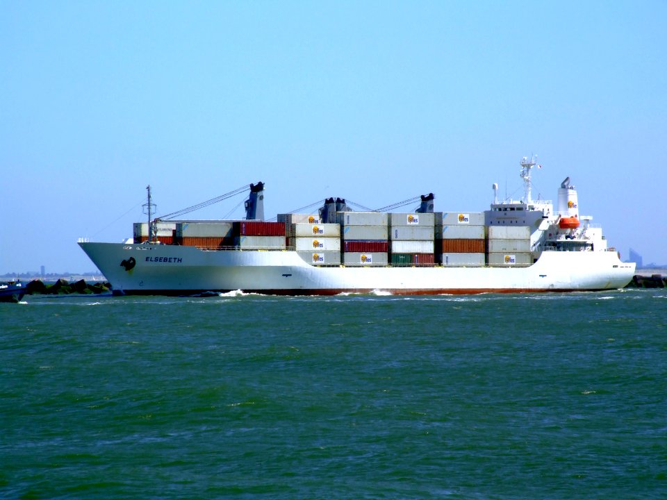 Elsebeth IMO 9175901 leaving Port of Rotterdam 04-Aug-2007