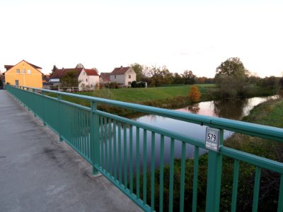 Elsterbrücke Döhlen (S 68) Geländer und Bauwerksnummer Ende Oktober 2017