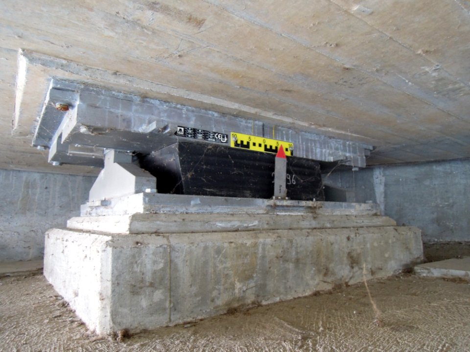 Elsterentlastungsbrücke B 186 Polymer-Auflager bei Minustemperaturen Anfang März 2018a