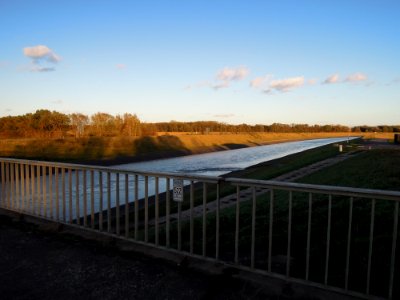 Elsterbrücke Kleindalzig Geländer und Bauwerksnummer Ende Oktober 2017
