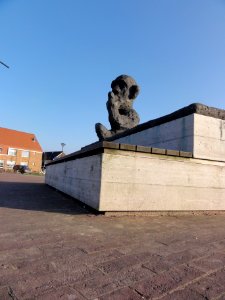 Elst (Overbetuwe) Sculpture near school at Colosseum