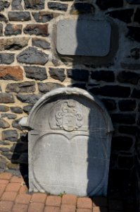 Elsoff, Kirche, Grabstein