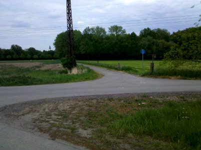 Elsterradweg am Bauhof der Umwelt- und Wassertechnik Pegau mit Blick nach Groitzsch im Mai 2016