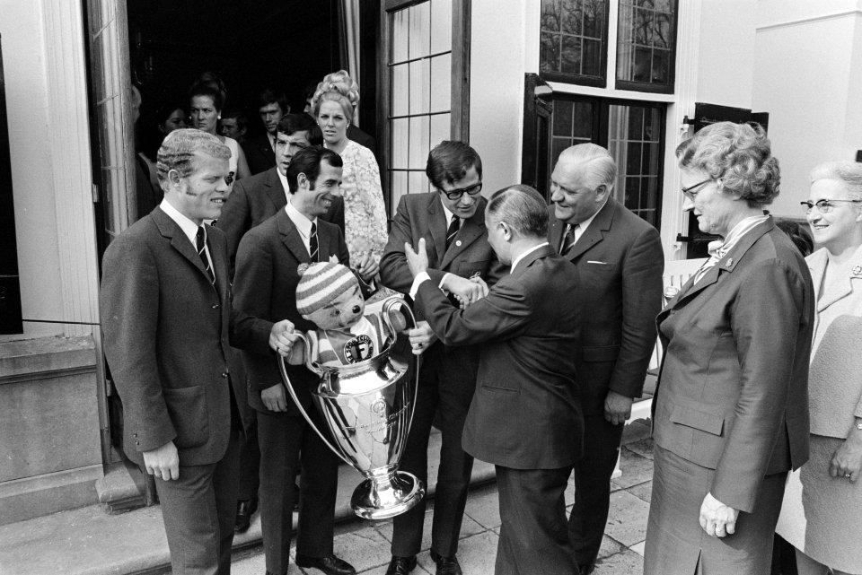 Elftal Feijenoord ontvangen op Catshuis, Den Haag de Cup, Bestanddeelnr 923-5097