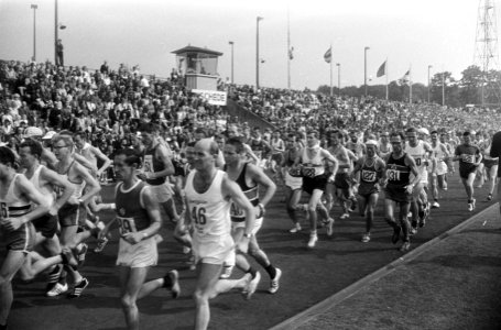 Elfde Internationale Marathon Enschede. Het rennersveld, Bestanddeelnr 920-6393