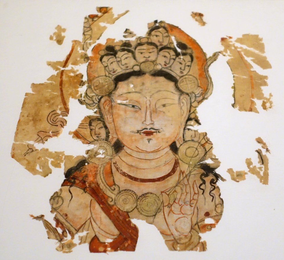 Eleven-headed Avalokitesvara, Yarkhoto, 9th century AD, silk - Ethnological Museum, Berlin - DSC01705