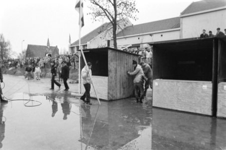 Elfstedentocht 1985, Harlingen, verplaatsen van de stempelhokjes omdat er te vee, Bestanddeelnr 933-2430