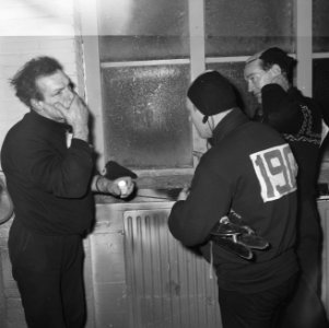 Elfstedentocht 1963. Deelnemers wachten op de start, Bestanddeelnr 914-7258