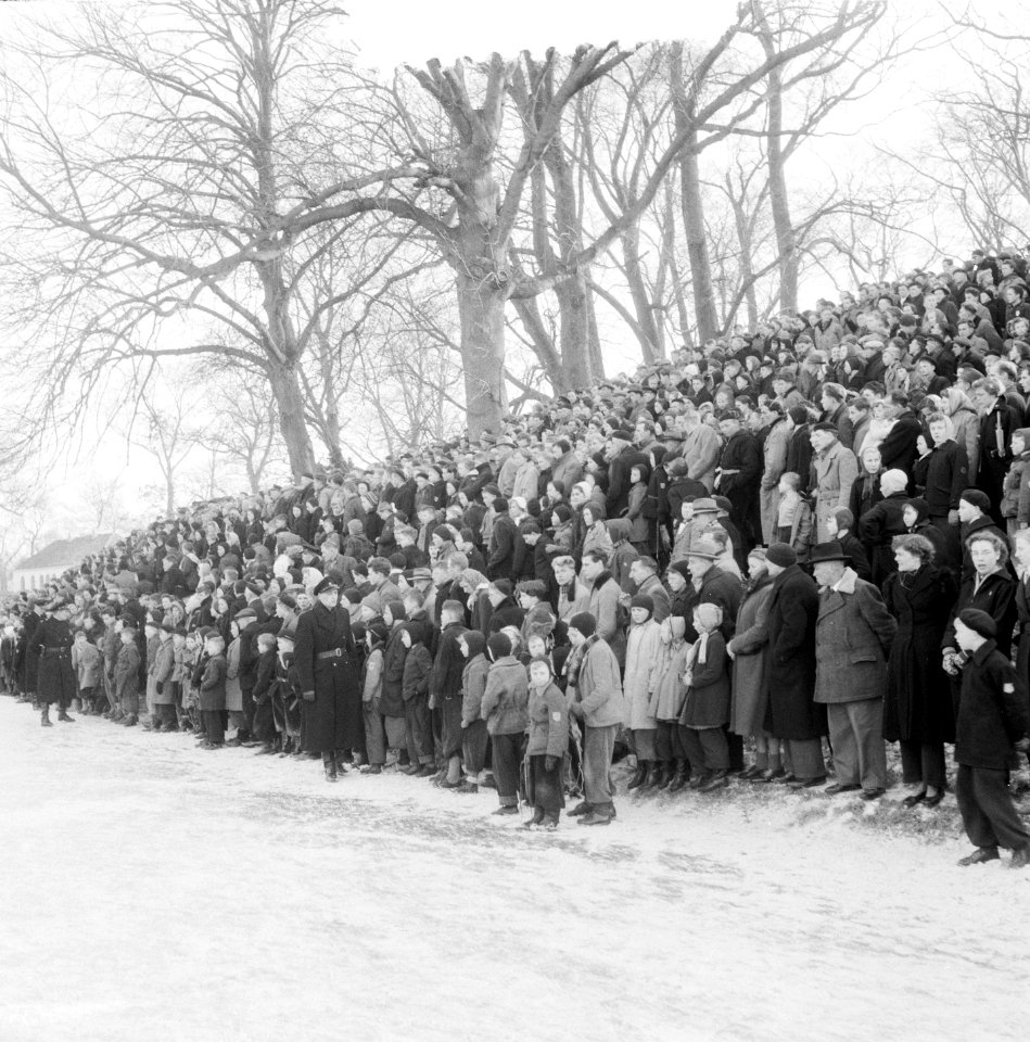 Elfstedentocht, plaatjes onderweg, Bestanddeelnr 906-2803