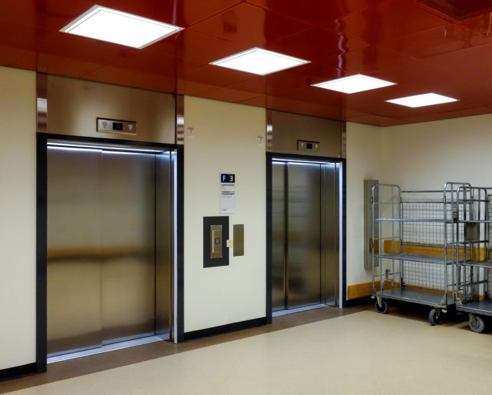 Elevators at point F3 - NÄL hospital 2