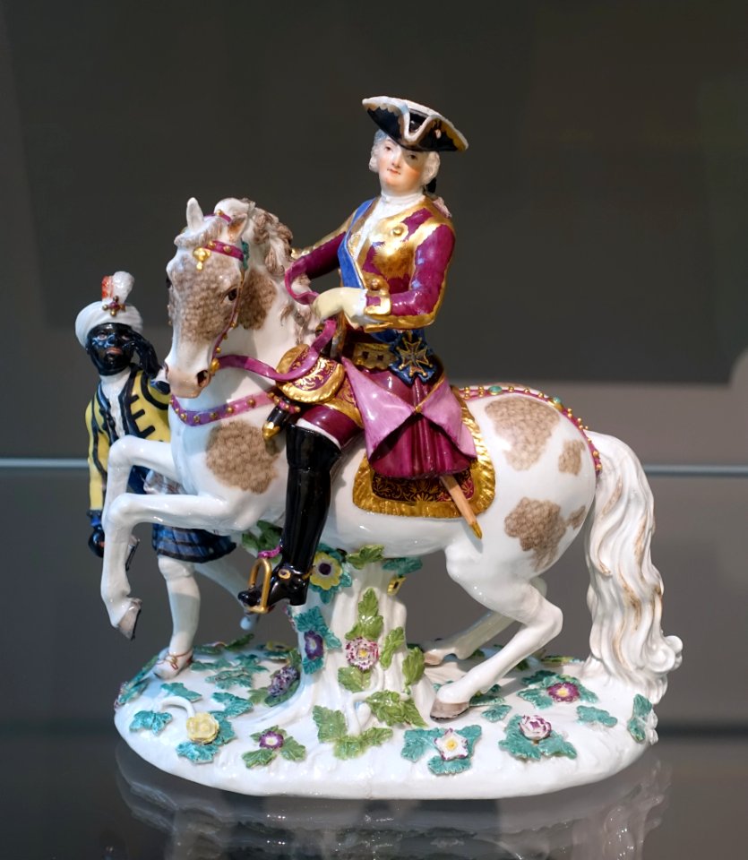 Elizabeth II of Russia, Johann Joachim Kaendler, Meissen Porcelain Factory, c. 1742-1750, hard-paste porcelain - Wadsworth Atheneum - Hartford, CT - DSC05286