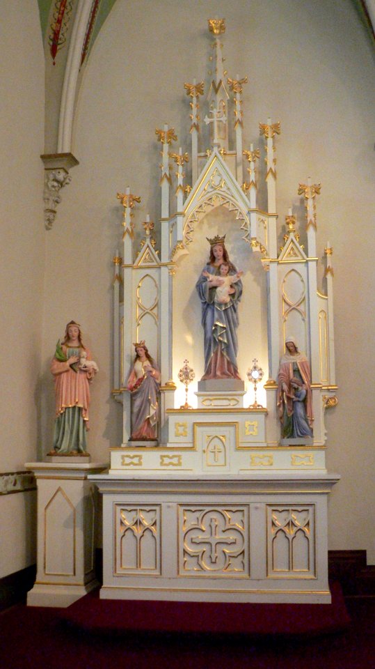 Elgin St. Boniface Church Marian altar 1