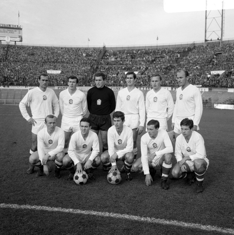 Elftal van Tsjecho-Slowakije, Bestanddeelnr 919-7616