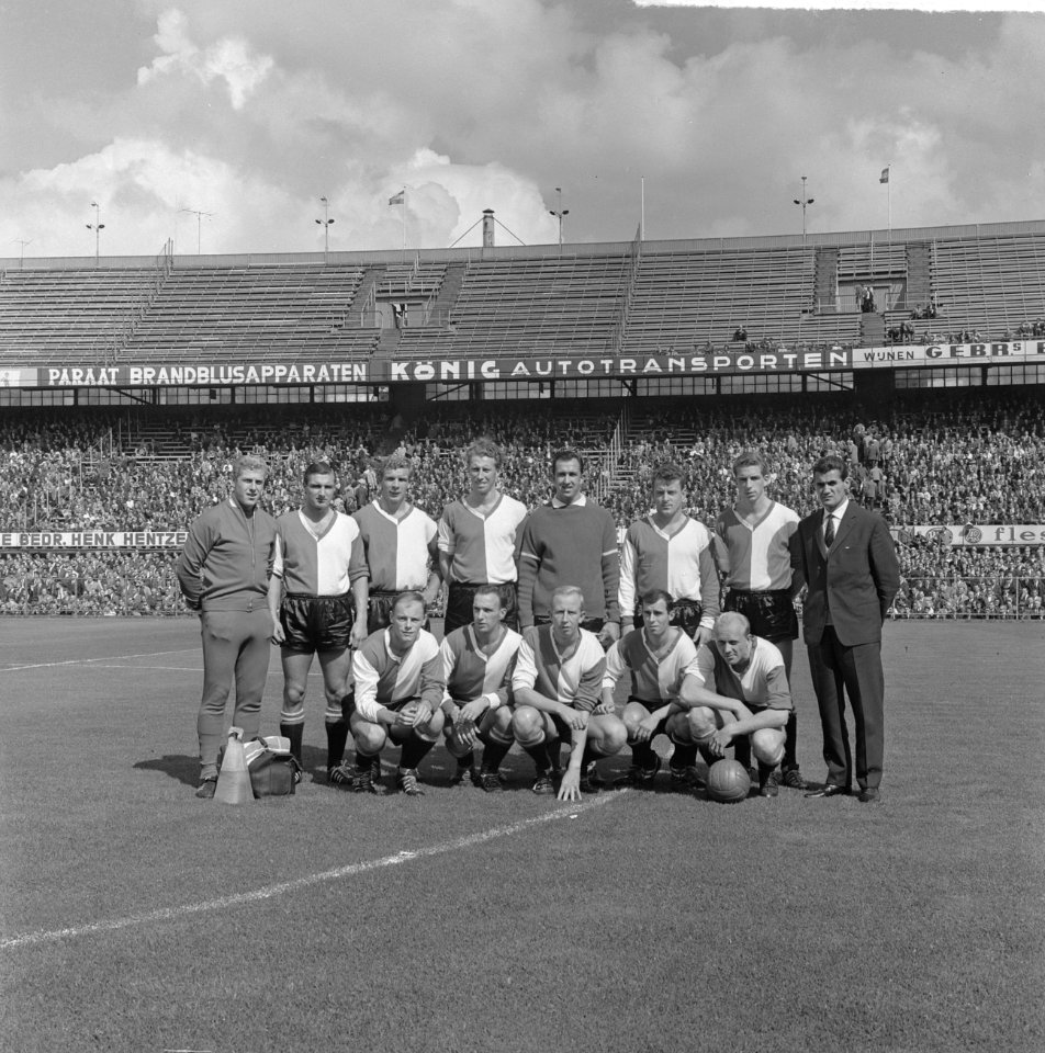 Elftal Feyenoord Meijer (verzorger), Veldhoen, Kraay, Klaassens, Pieters Graafl, Bestanddeelnr 915-4909