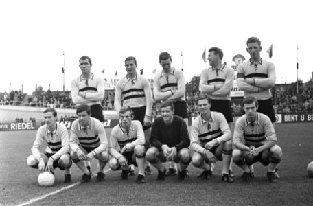 Elftalfoto van voetbalvereniging DOS. Aarts, Achterberg, De Kuyper , Plageman, V, Bestanddeelnr 919-6505