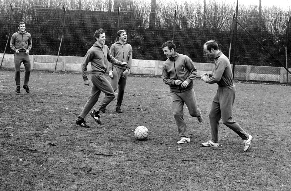 Elftal Vorwarts traint in Feyenoord Stadion, Bestanddeelnr 923-3547