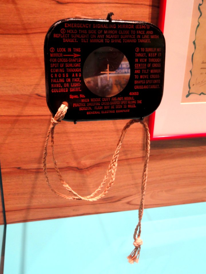 Emergency Signaling Mirror - National Museum of American History - DSC06124