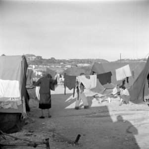 Emigranten (oliem) afkomstig uit landen van achter het IJzeren Gordijn in het do, Bestanddeelnr 255-1173