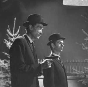 Emmy laat jou niet alleen, toneelstuk AVRO TV het dreigend duo Frans van Linge, Bestanddeelnr 921-8141