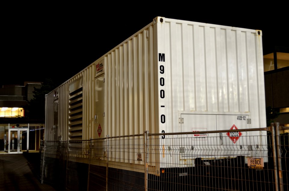 EmergencyPowerGenerator