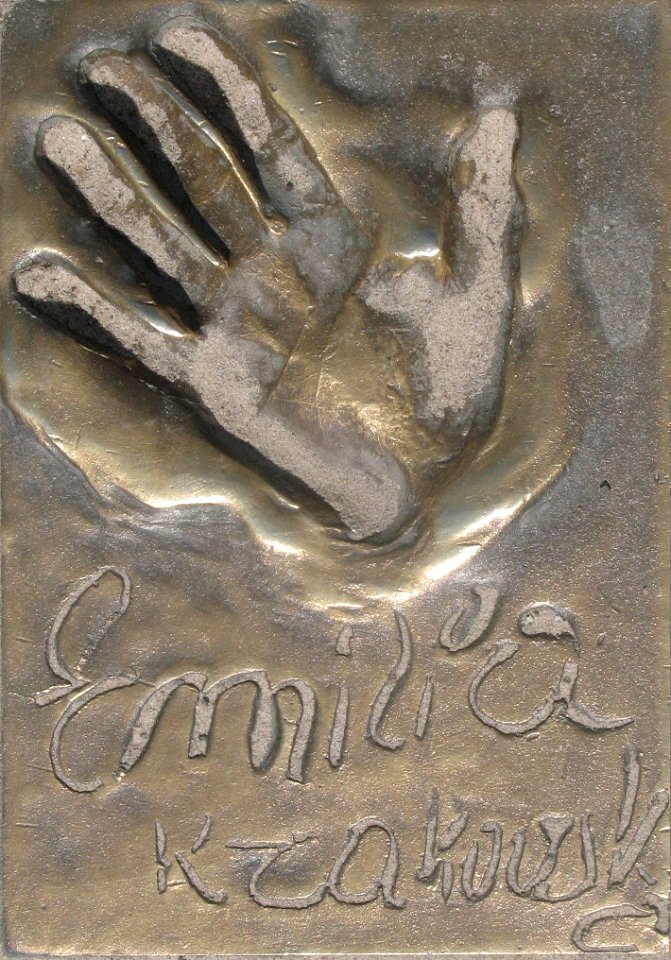 Emilia Krakowska handprint