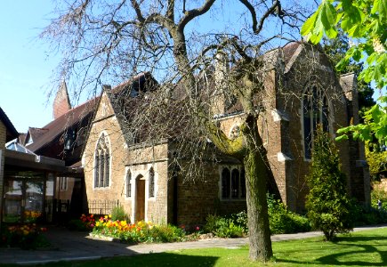 Emmanuel Church, Shepherds Lane, Stoughton, Guildford (April 2014, from Southeast)