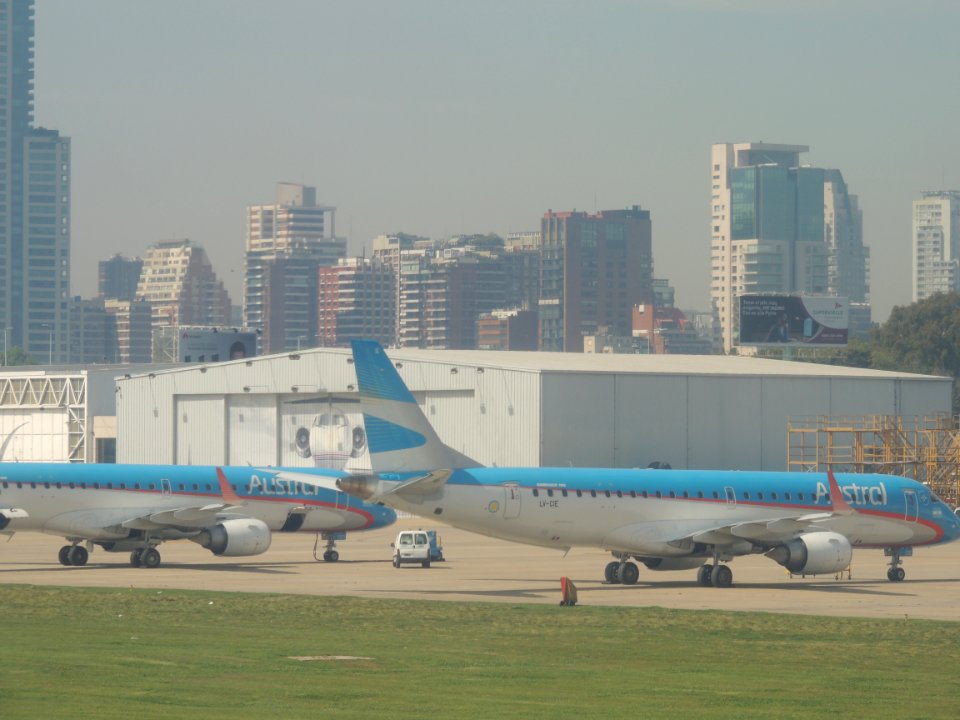 Embraer 190 Austral visto desde A320 LATAM