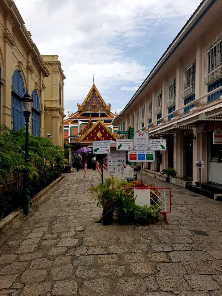 Emerald Buddha Temple - 2017-06-11 (001)