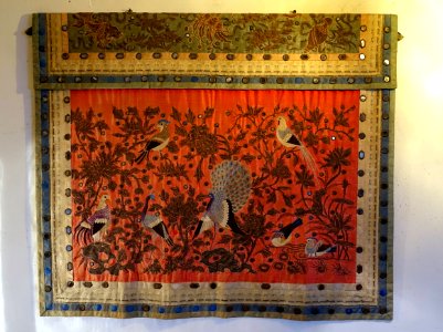 Embroidered birds - Snowshill Manor - Gloucestershire, England - DSC09560