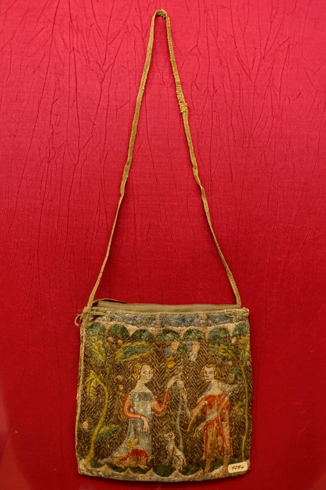 Embroidered purse, France, mid 14th century AD - Cinquantenaire Museum - Brussels, Belgium - DSC08798