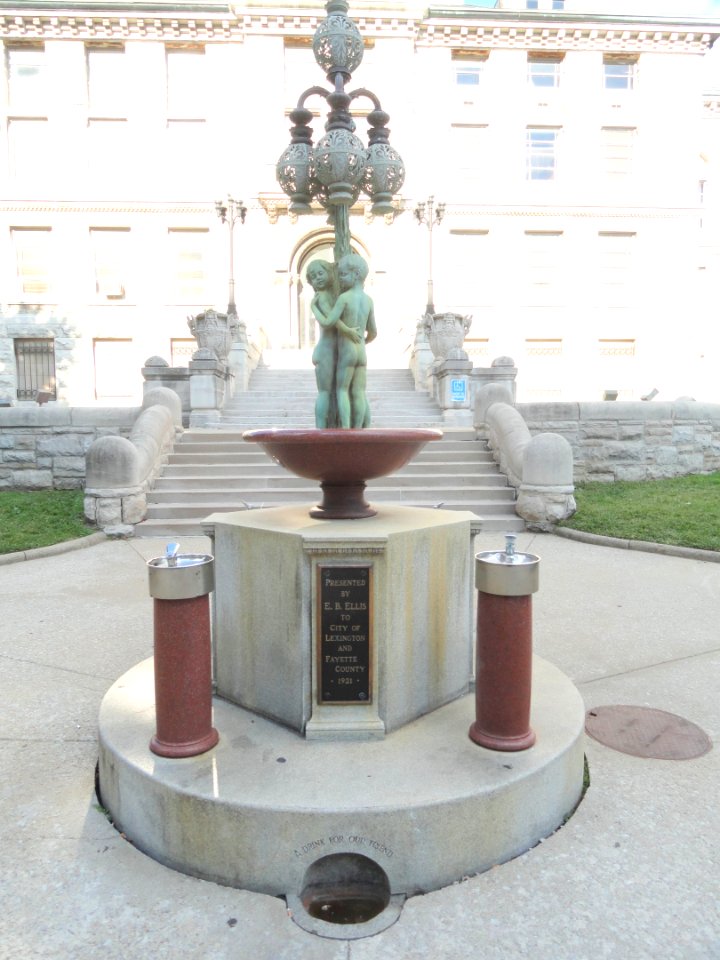 Ellis Fountain - Lexington, Kentucky - DSC09091