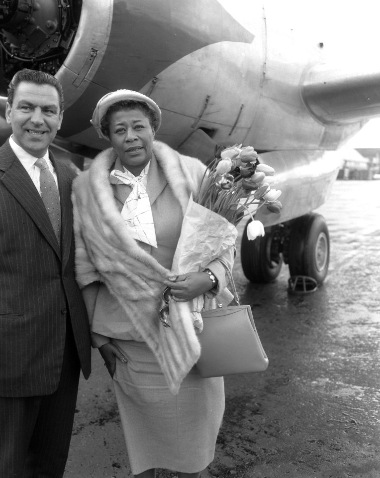 Ella Fitzgerald , zangeres op Schiphol, Bestanddeelnr 908-5518