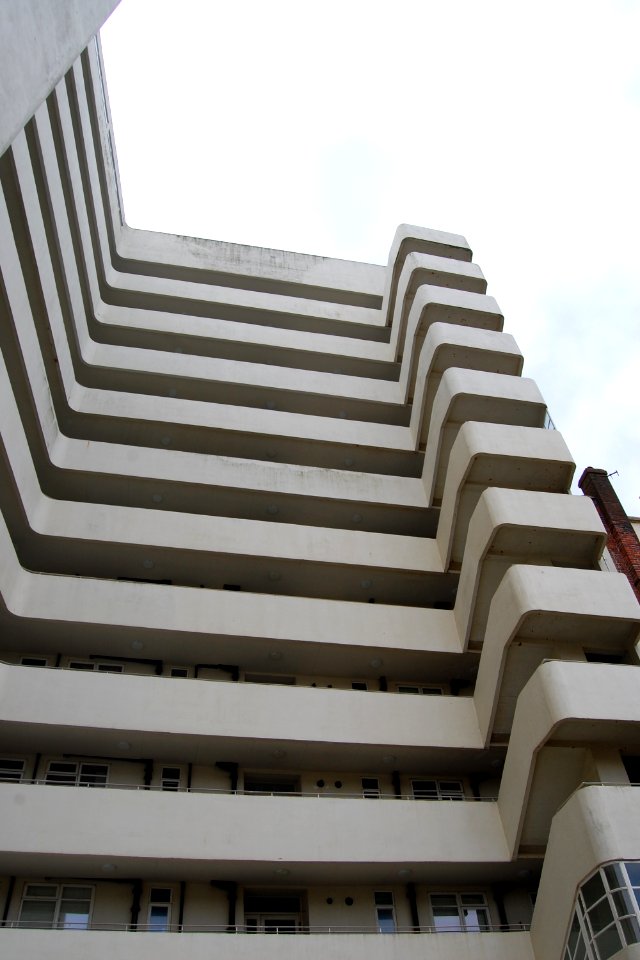 Embassy Court, King's Road, Brighton (NHLE Code 1381645) (May 2019) (Detail of Exterior) (3)