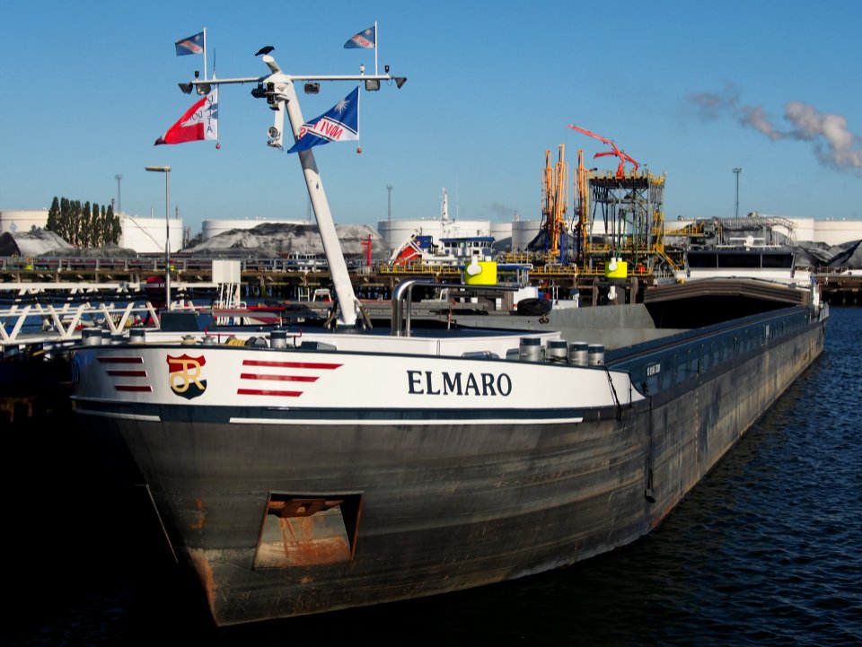 Elmaro (ship, 2005), ENI 06004158, Port of Rotterdam pic1