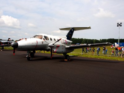 EMB-121 Xingu MARINE 100 ANS No67, pic2