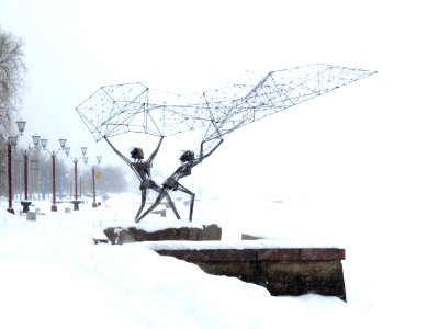 Embankment Onezhskaya. Sculptures 1