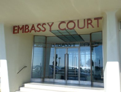 Embassy Court, King's Road, Brighton (NHLE Code 1381645) (March 2014) (Main Entrance) (2)