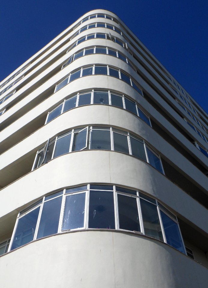 Embassy Court, King's Road, Brighton (NHLE Code 1381645) (March 2014) (8)