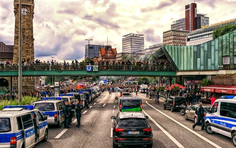 Crowd demokratie freedom of expression