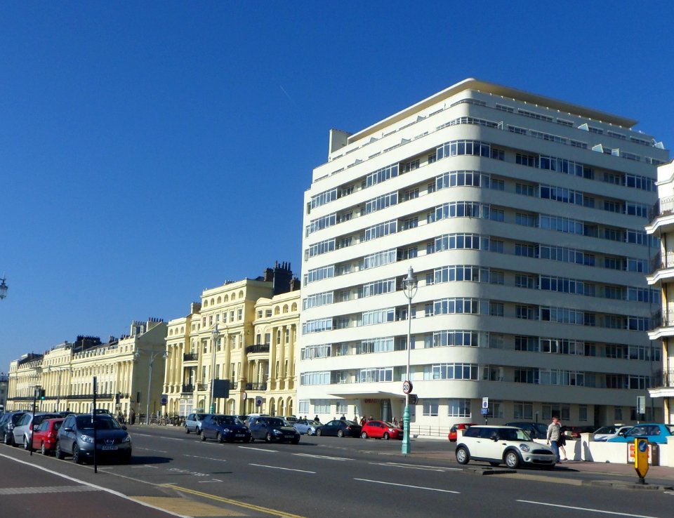 Embassy Court, King's Road, Brighton (NHLE Code 1381645) (March 2014) (4)