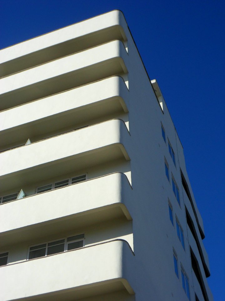 Embassy Court, Kings Road, Brighton (NHLE Code 1381645) (October 2013) (Close-up of Exterior)