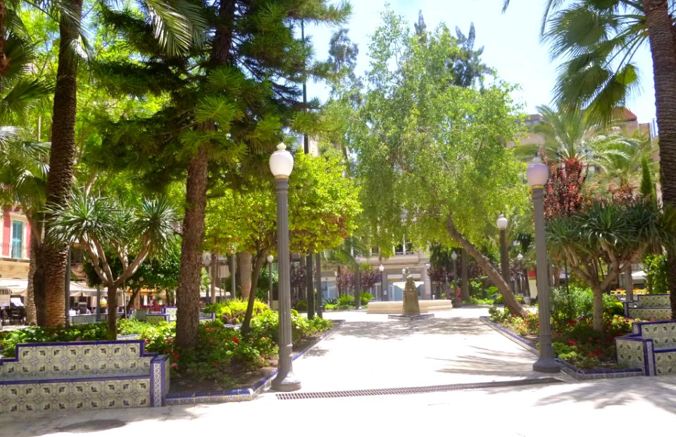 Elche - Plaza de la Glorieta 21