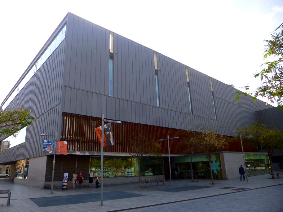 El Prat de Llobregat - Cèntric Espai Cultural-Biblioteca Antonio Mártin 3