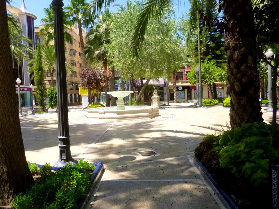 Elche - Plaza de la Glorieta 28