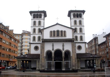 El Entrego (San Martín del Rey Aurelio) - Iglesia de San Andres 04
