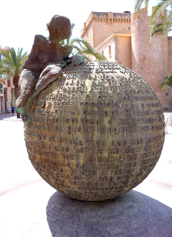 Elche - Escultura 'Geografía de la Memoria' (Eutiquio Estirado, 2008) 1