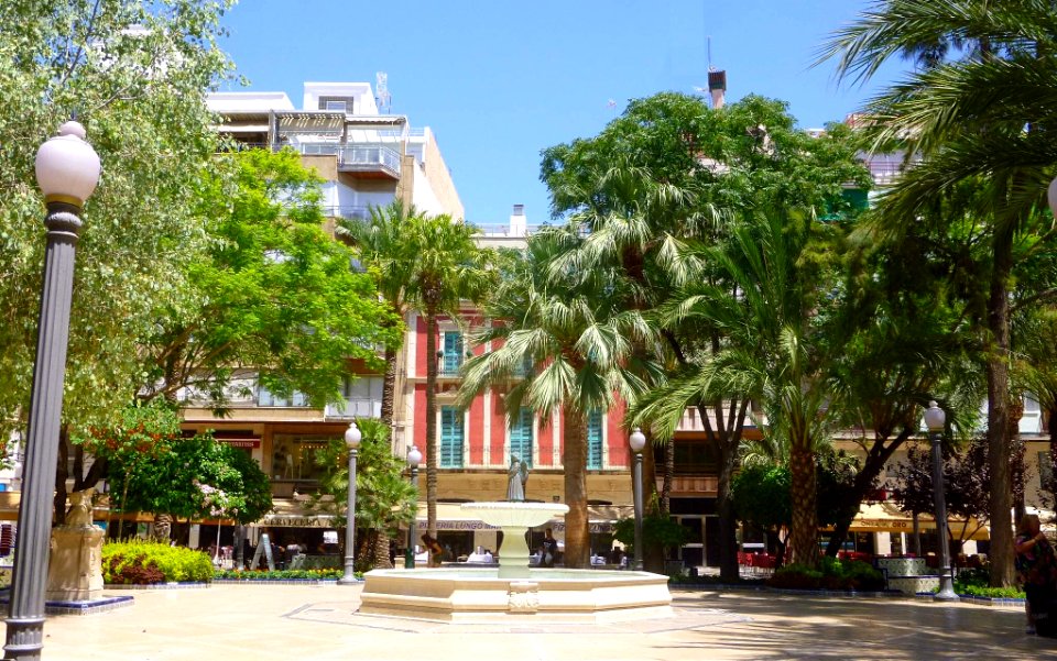 Elche - Plaza de la Glorieta 33